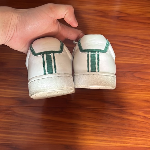 Lacoste men white leather shoes in size 8.5. - Picture 3 of 5